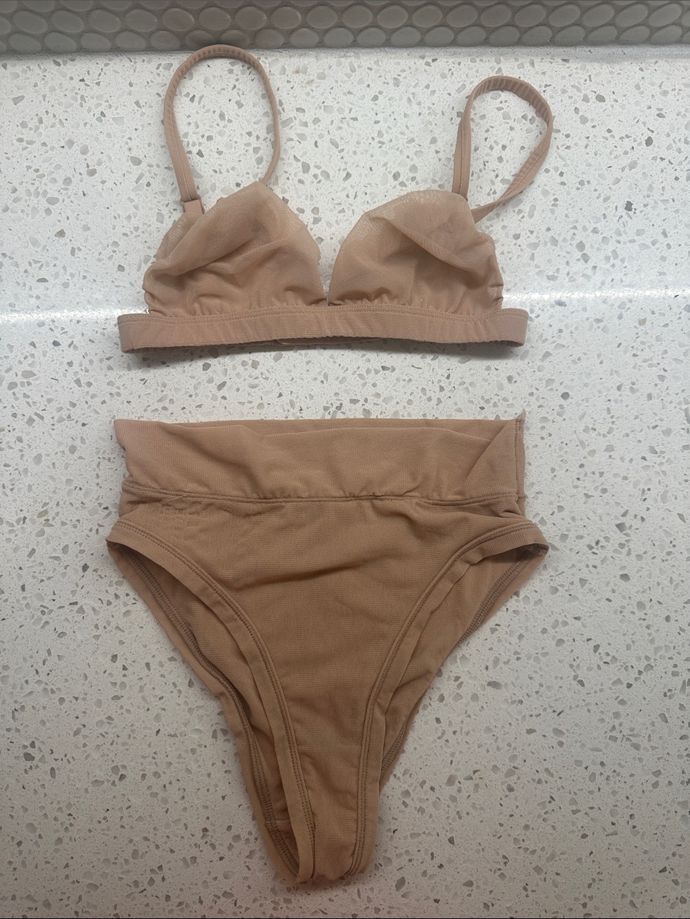 Skims bra XXS and panty XS nude